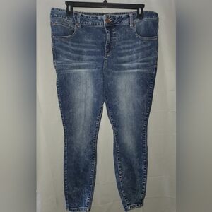 Maurices‎ Midrise Distressed Tapered Blue Jeans 18W